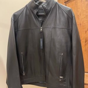 Black Leather Roundtree & Yorke Men’s Jacket